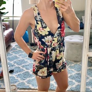 MinkPink Romper Floral Pattern Size Small